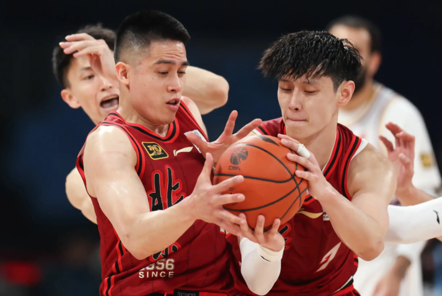 LOL直播-关于今夜体能课后,浙江稠州迎来里程碑备战NBA季后赛,震撼外界,训练强度明显提升的信息