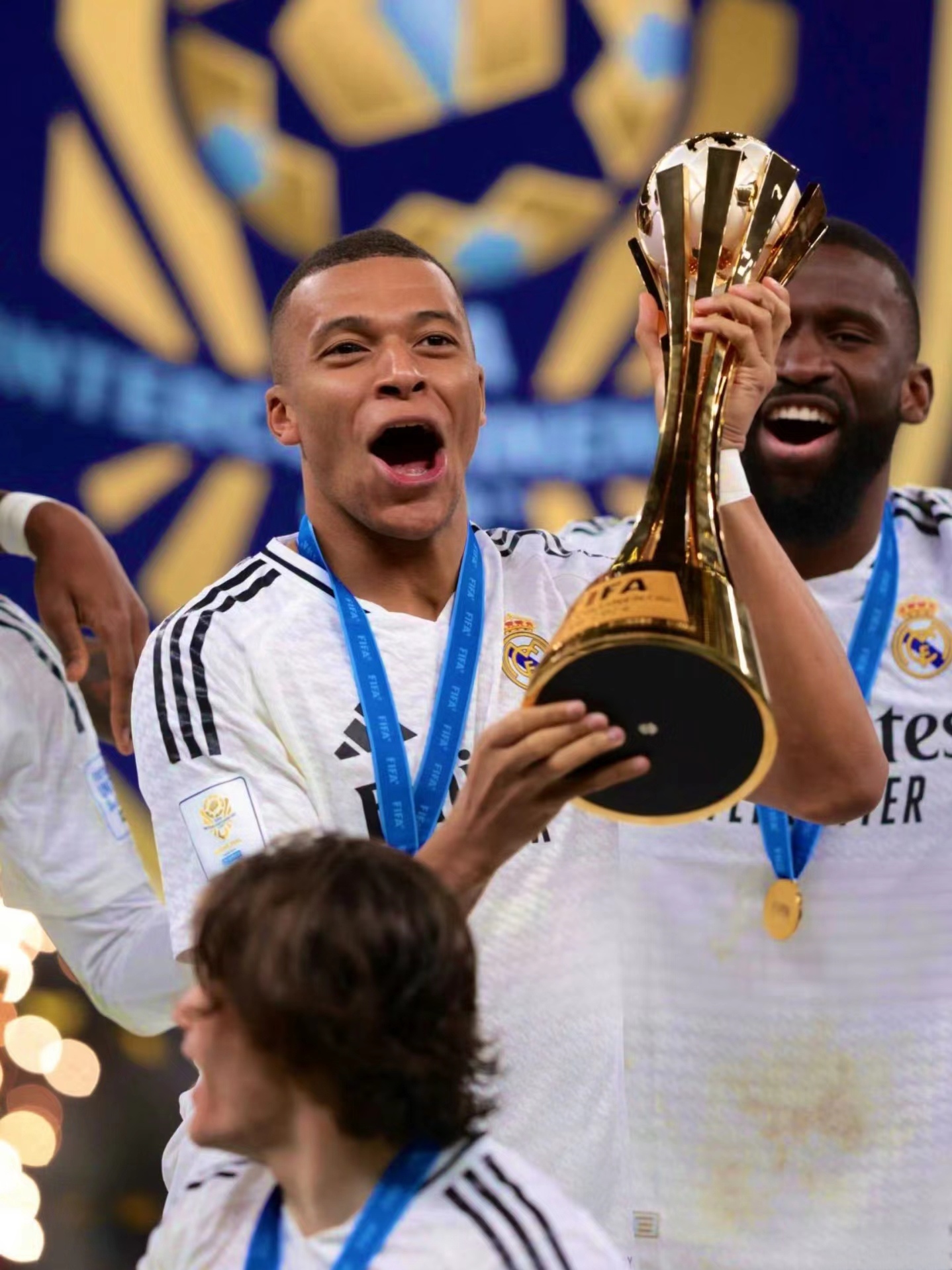 LOL官网-关于冲刺阶段皇家马德里备战欧联,内部沟通细节曝光,目标明确,控场能力受关注的信息