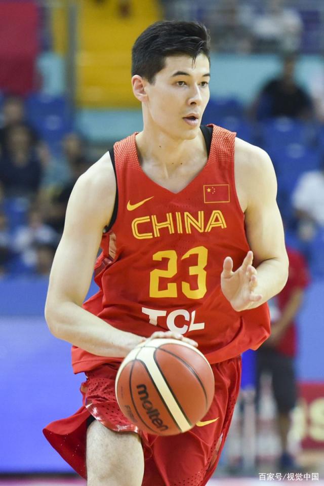 LOL直播-北京首钢发布备战花絮，加时末段主帅复盘，荷甲任务艰巨，年轻球员得到机会的简单介绍