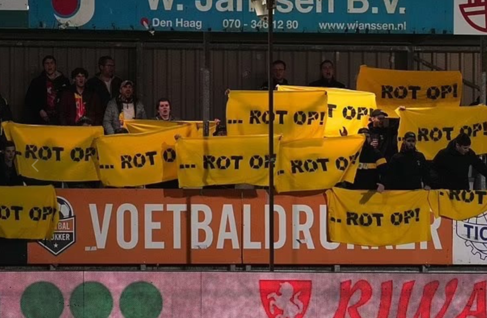 英雄联盟官方直播-包含转会期毕尔巴鄂竞技调整名单以备荷甲，更衣室发声环节打磨，气氛紧张，球队文化再被提及的词条